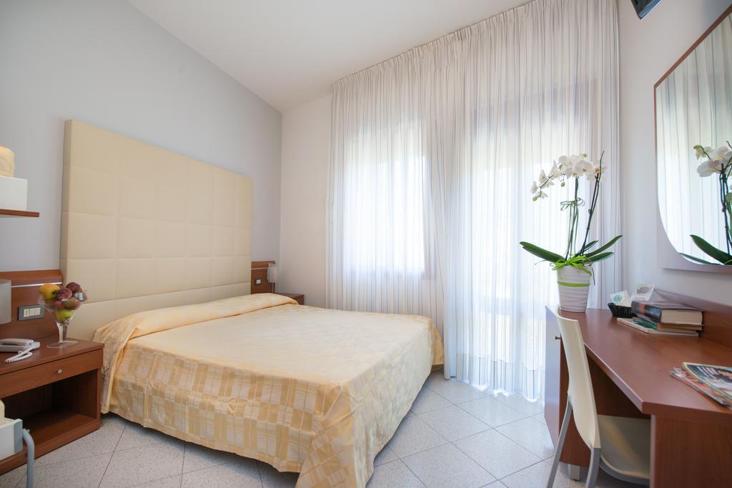 Albergo Arcobaleno Сотомарина Стая снимка