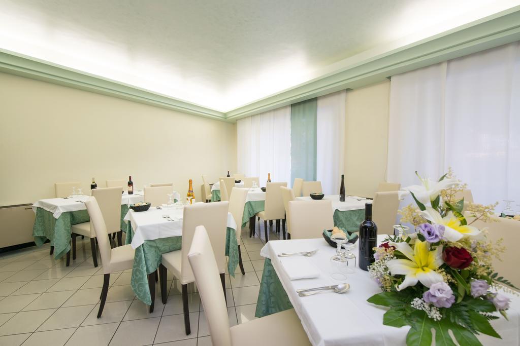 Albergo Arcobaleno Сотомарина Екстериор снимка