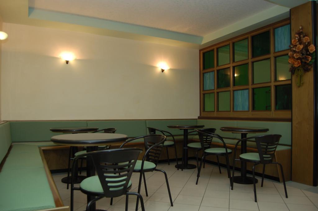 Albergo Arcobaleno Сотомарина Екстериор снимка